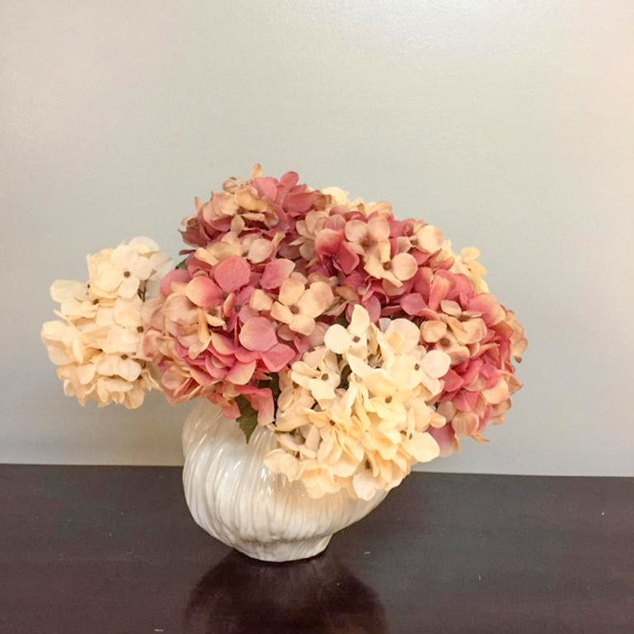 Piriform White Vases With Flowers